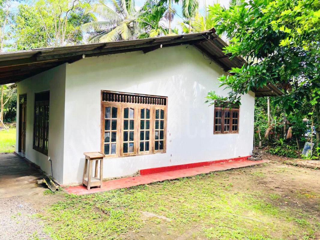 House for Sale in Weliveriya