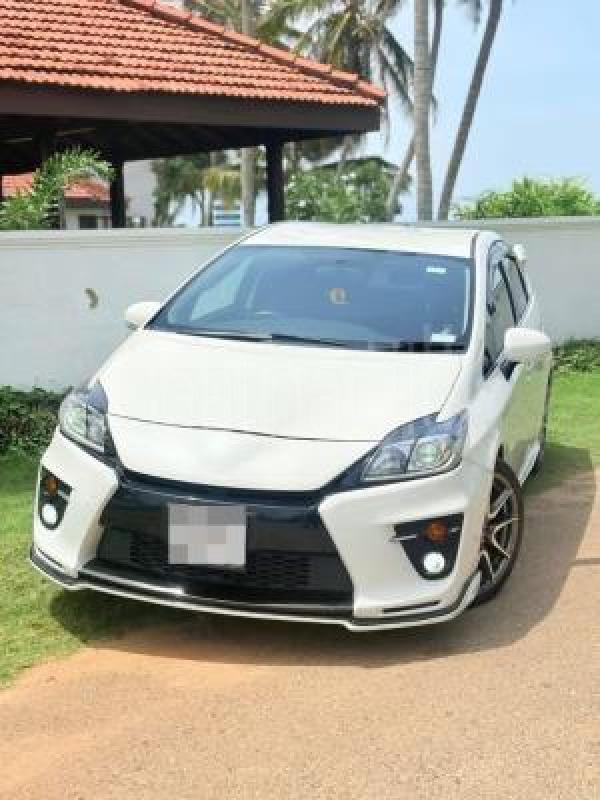 Toyota PRIUS G SPORT 2013 -  Car sale in Sri Lanka - patpat.lk