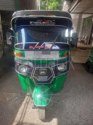 Bajaj Three Wheel 2015