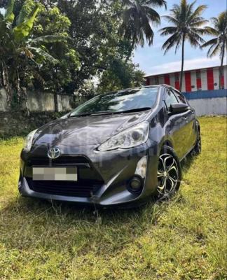 Toyota Aqua 2015