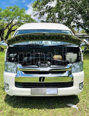 Toyota Hiace 2015 - பயன்படுத்தப்பட்டது வேன் sale in Sri Lanka - patpat.lk