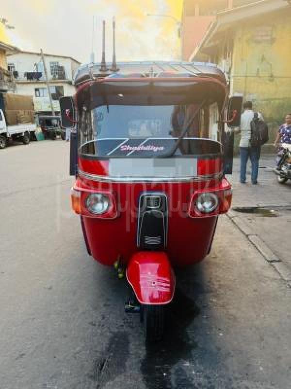 Bajaj 4 stroke 2011 - භාවිතා කරන ලද ත්‍රිරෝද රථය sale in Sri Lanka - patpat.lk