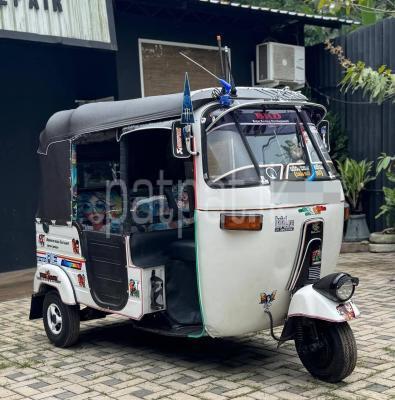 Bajaj Three Wheel 2004