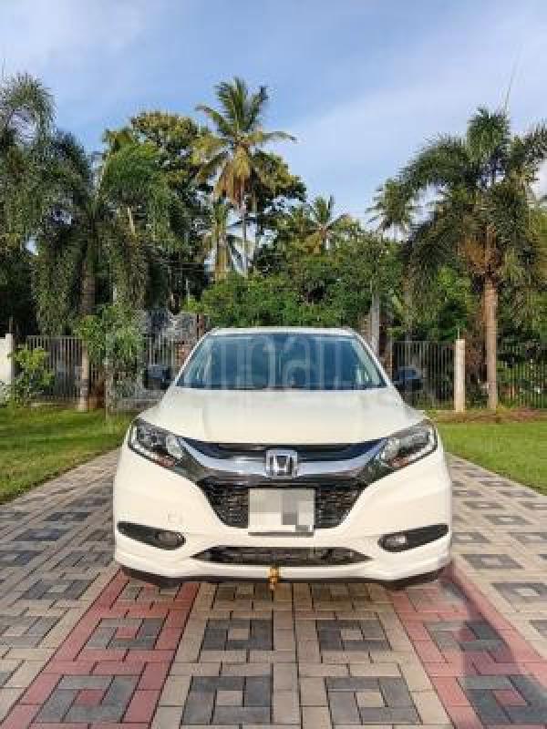 Honda Vezel 2014 -  SUV රථය sale in Sri Lanka - patpat.lk