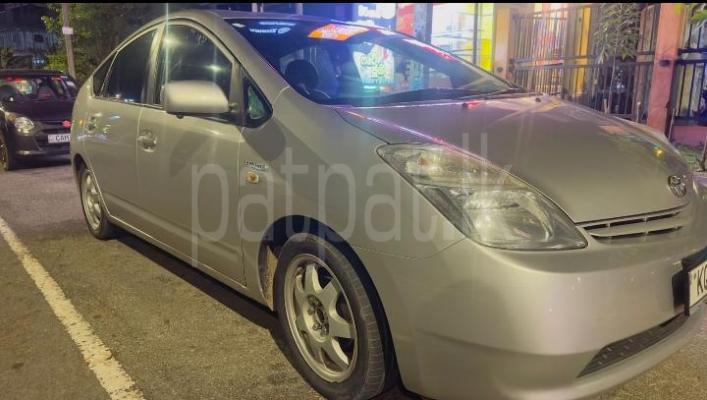Toyota Prius 2010 - Used Car sale in Sri Lanka - patpat.lk