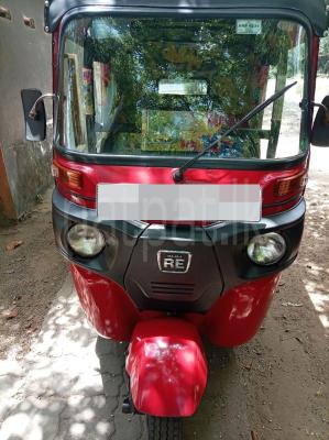 Bajaj Three Wheel 2017