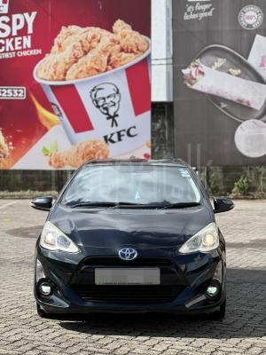 Toyota Aqua 2015 - Used Car sale in Sri Lanka - patpat.lk