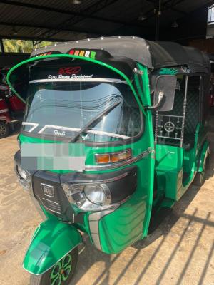 Bajaj Three Wheel 2015