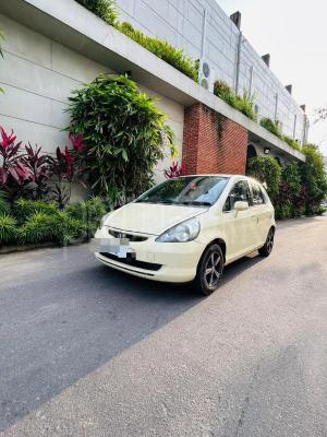 Honda Fit 2002 - භාවිතා කරන ලද කාර් sale in Sri Lanka - patpat.lk