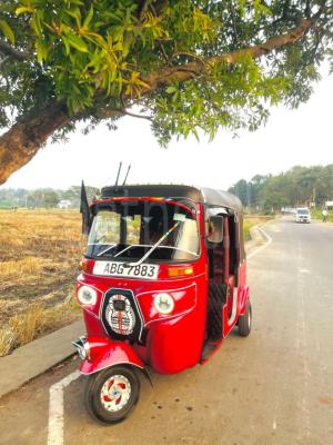 Bajaj Three Wheel 2018