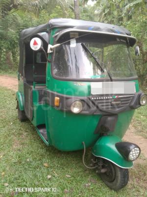 Bajaj Three Wheel 2018