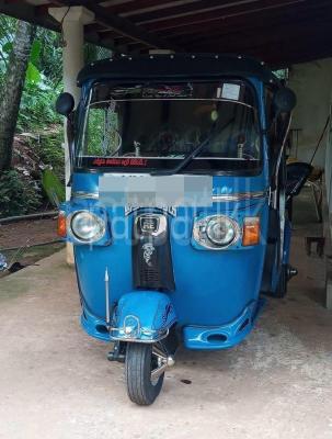 Bajaj Three Wheel 2011