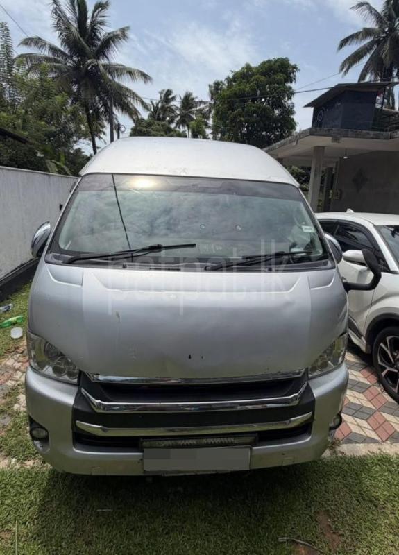 Toyota Hiace 2006 -  Van sale in Sri Lanka - patpat.lk