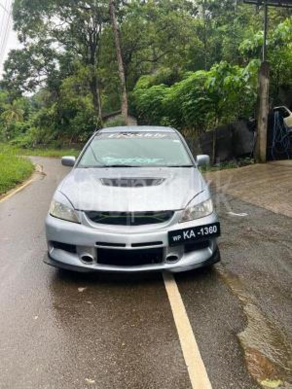 Mitsubishi Lancer 2001 - பயன்படுத்தப்பட்டது கார் sale in Sri Lanka - patpat.lk