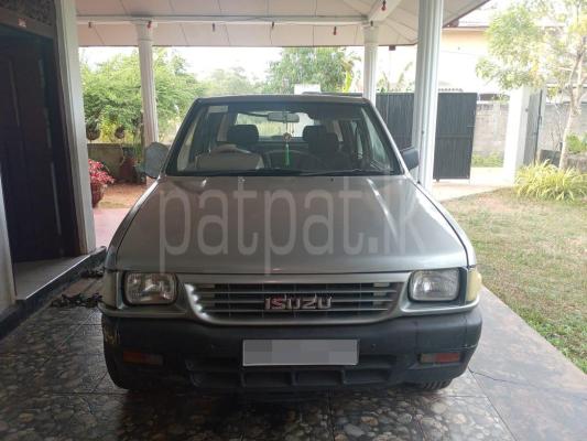 Isuzu TFR 1996