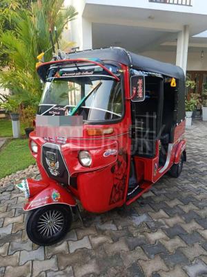 Bajaj Three Wheel 2015