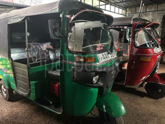 Bajaj 4 stroke 2015 - භාවිතා කරන ලද ත්‍රිරෝද රථය sale in Sri Lanka - patpat.lk