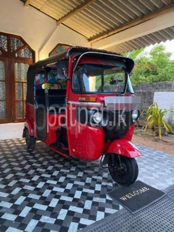 Bajaj 4 stroke 2015 - பயன்படுத்தப்பட்டது முச்சக்கர வண்டி sale in Sri Lanka - patpat.lk