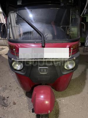 Bajaj Three Wheel 2015