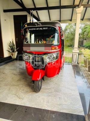 Bajaj Three Wheel 2014