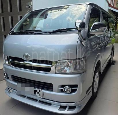 Toyota Hiace 2005