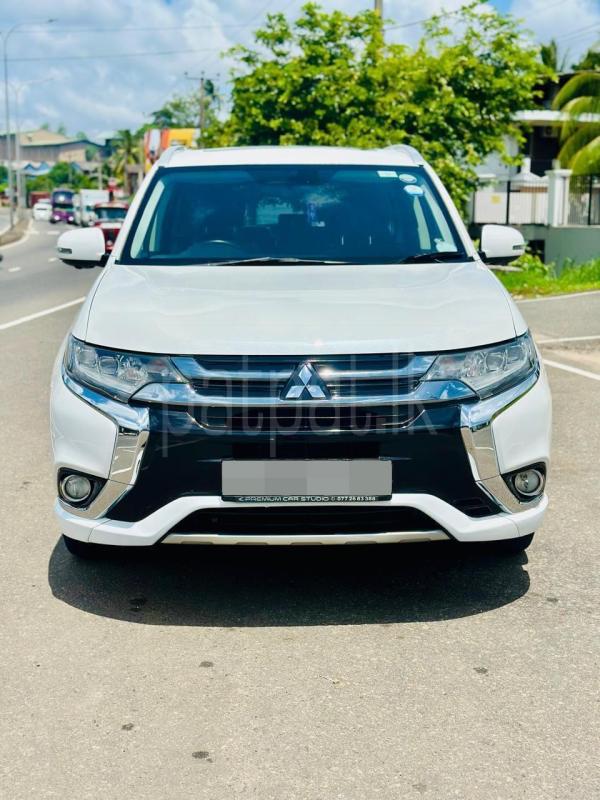 Mitsubishi Outlander 2016 -  SUV sale in Sri Lanka - patpat.lk