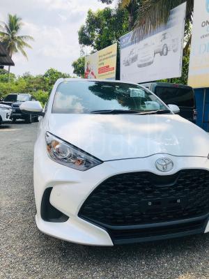 Toyota Yaris 2023 - නැවත සකස් කල කාර් sale in Sri Lanka - patpat.lk