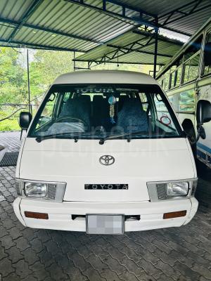Toyota TownAce 1990 -  වෑන් රථය sale in Sri Lanka - patpat.lk