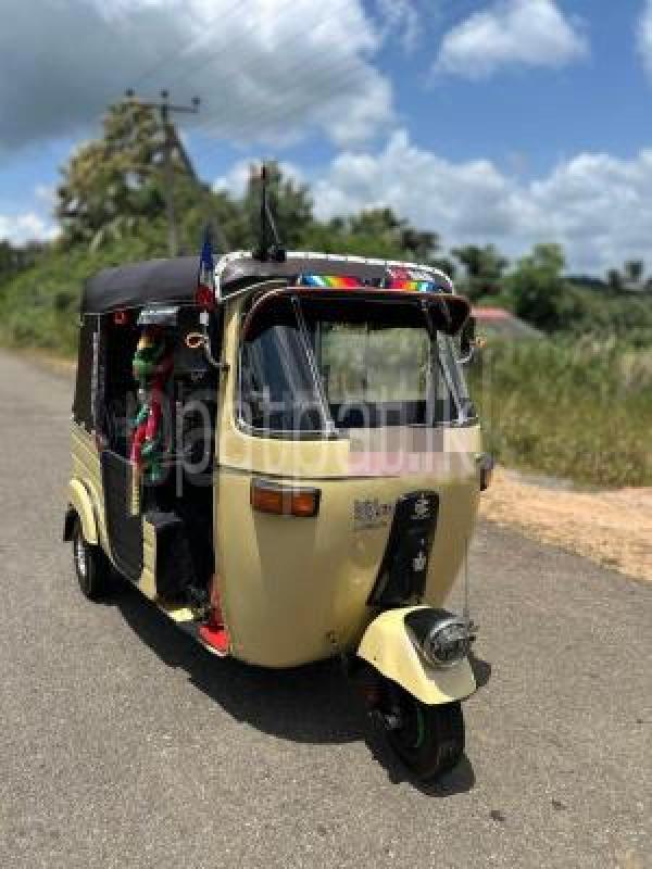Bajaj 2 stroke 2003 -  Three wheeler sale in Sri Lanka - patpat.lk