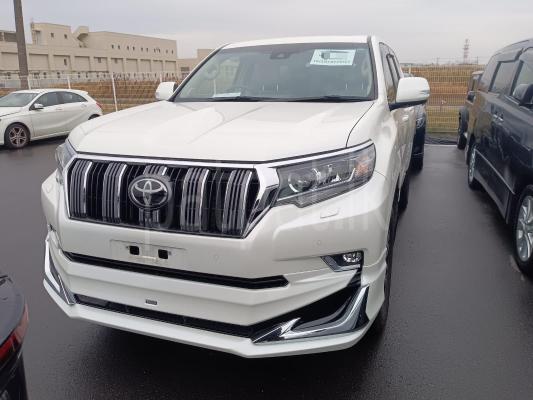 Toyota Land Cruiser Prado 2015 - பயன்படுத்தப்பட்டது SUV sale in Sri Lanka - patpat.lk
