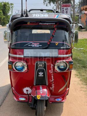 Bajaj Three Wheel 2012