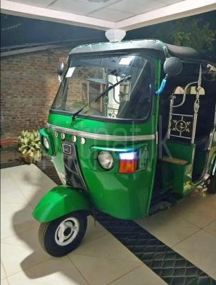 Bajaj Three Wheel 2012