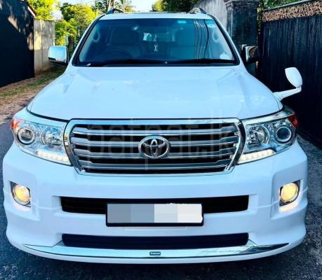 Toyota Land Cruiser 2011 -  SUV sale in Sri Lanka - patpat.lk
