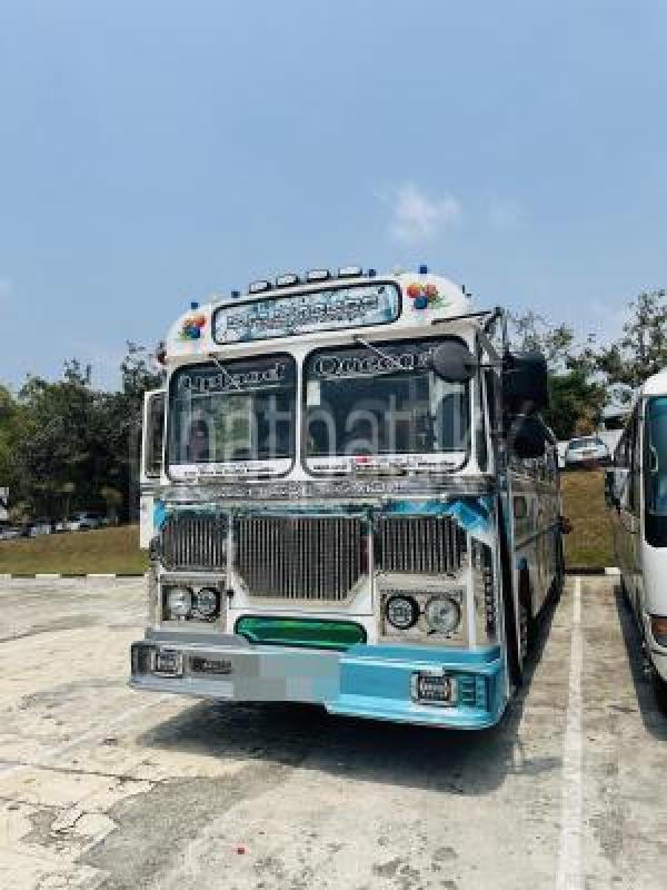 Ashok Leyland Viking 2015 - භාවිතා කරන ලද බස් රථය sale in Sri Lanka - patpat.lk