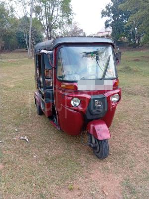 Bajaj Three Wheel 2014 - பயன்படுத்தப்பட்டது முச்சக்கர வண்டி sale in Sri Lanka - patpat.lk