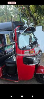 Bajaj Three Wheel 2015