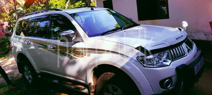 Mitsubishi Montero 2012 - பயன்படுத்தப்பட்டது SUV sale in Sri Lanka - patpat.lk
