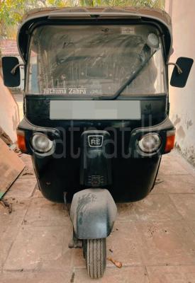 Bajaj Three Wheel 2013