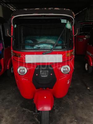 Bajaj Three Wheel 2015 - பயன்படுத்தப்பட்டது முச்சக்கர வண்டி sale in Sri Lanka - patpat.lk