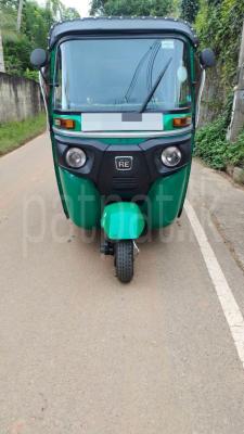 Bajaj Three Wheel 2015