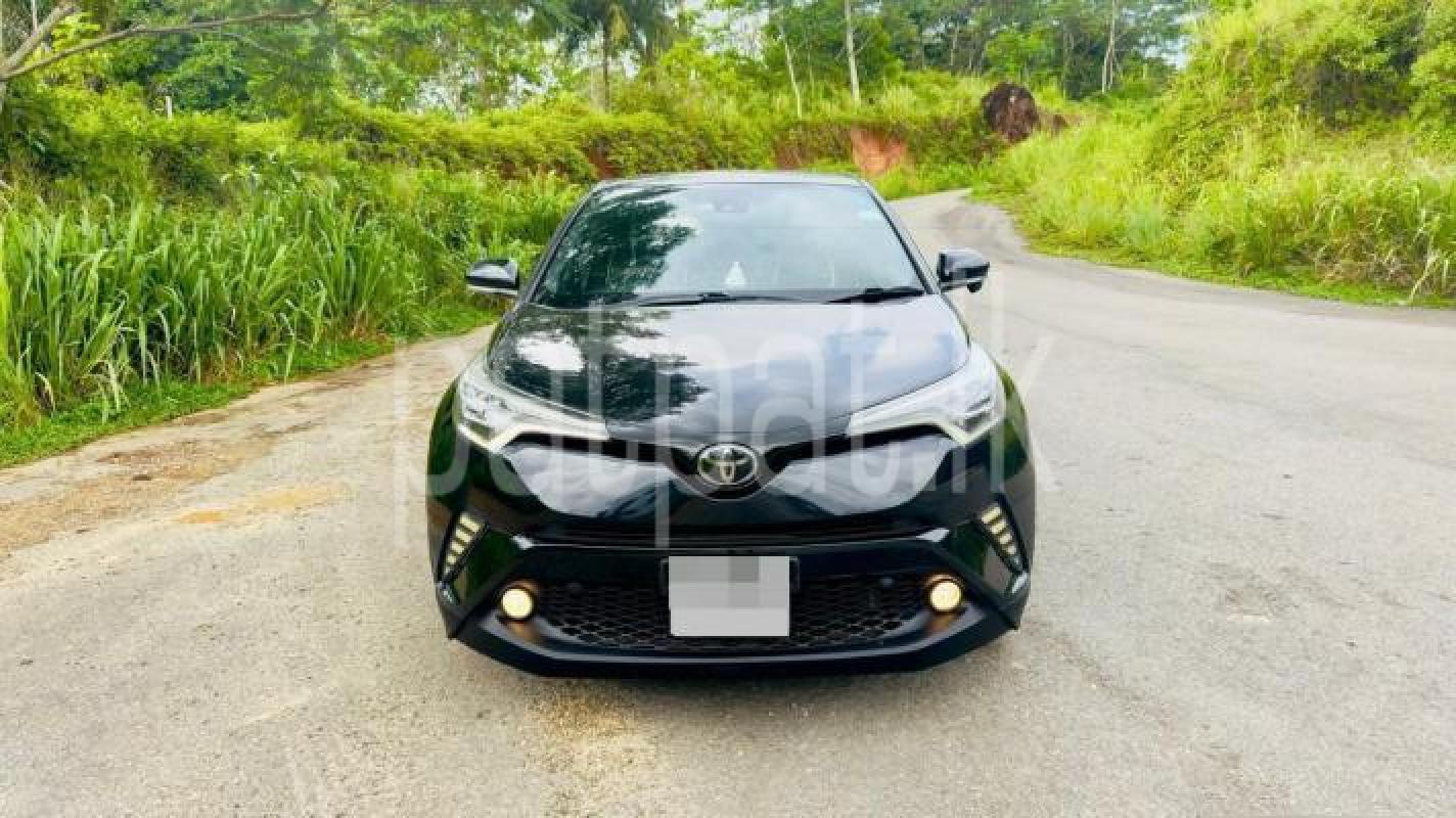 Toyota CHR 2018 - භාවිතා කරන ලද SUV රථය sale in Sri Lanka - patpat.lk