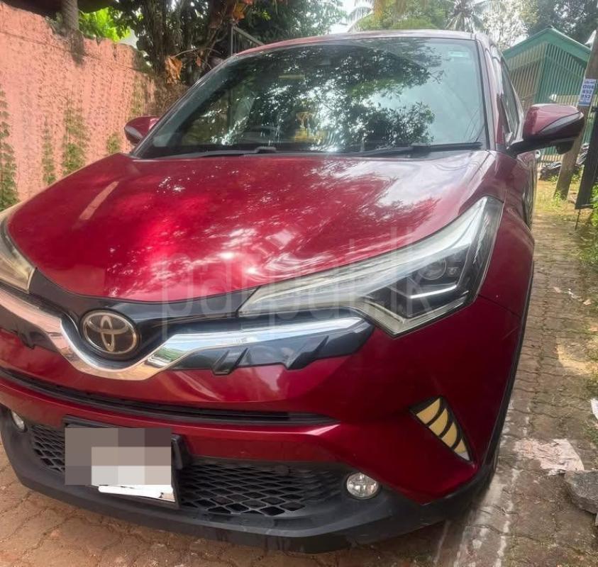 Toyota CHR 2018 - Used SUV sale in Sri Lanka - patpat.lk