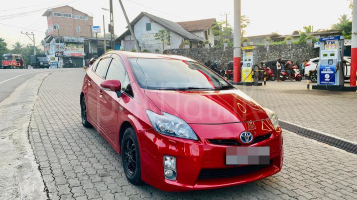 Toyota Prius 2011 - பயன்படுத்தப்பட்டது கார் sale in Sri Lanka - patpat.lk