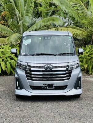 Toyota Roomy 2023 - අලුත් වෑන් රථය sale in Sri Lanka - patpat.lk