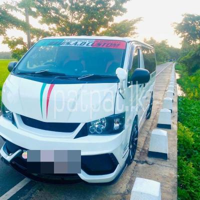 Toyota Hiace 2014 - பயன்படுத்தப்பட்டது வேன் sale in Sri Lanka - patpat.lk