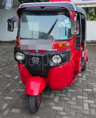 Bajaj Three Wheel 2015 - பயன்படுத்தப்பட்டது முச்சக்கர வண்டி sale in Sri Lanka - patpat.lk