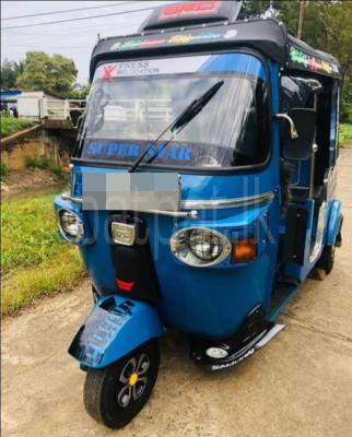 Bajaj Three Wheel 2011