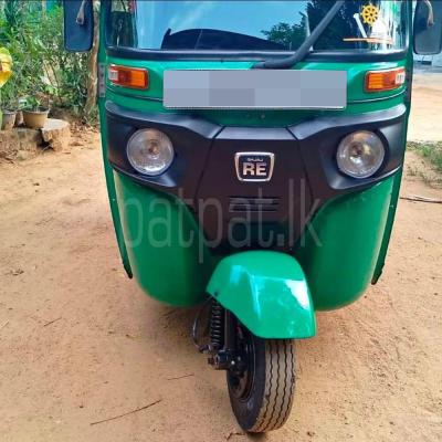 Bajaj Three Wheel 2014