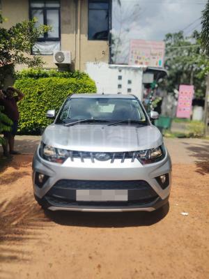 Mahindra KUV 2021