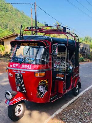 Bajaj Three Wheel 2000